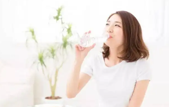 为了,针对,春季,甲状腺疾病,多发,该,如何,提高,免疫力,多喝水